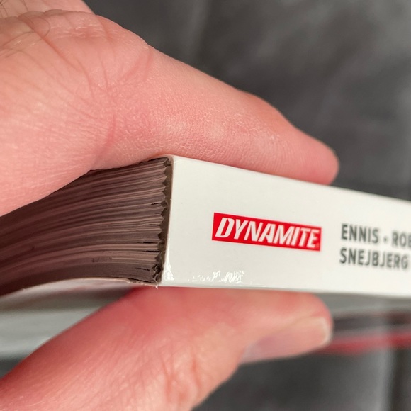 THE BOYS Omnibus Volume 1 - Picture 3 of 4